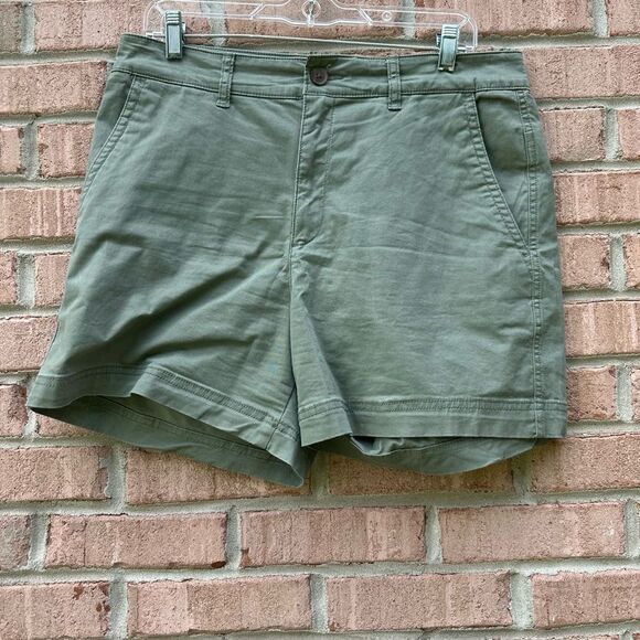 Olive Green Gap Women's Shorts - Picture 1 of 5